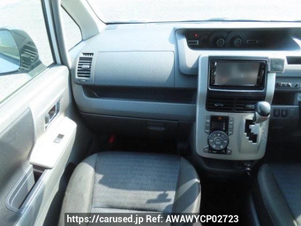 Used 2010 AT toyota voxy ZRR70W Image[23]