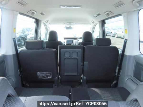 Used 2007 AT toyota noah ZRR70W Image[9]