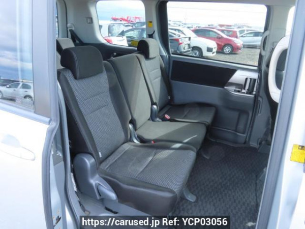 Used 2007 AT toyota noah ZRR70W Image[18]