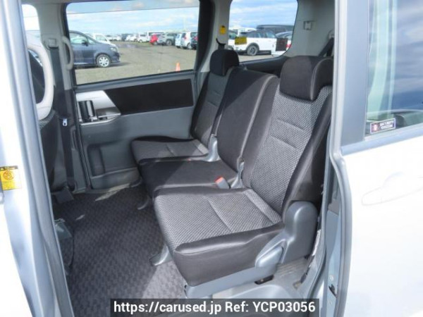 Used 2007 AT toyota noah ZRR70W Image[20]