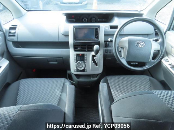 Used 2007 AT toyota noah ZRR70W Image[23]
