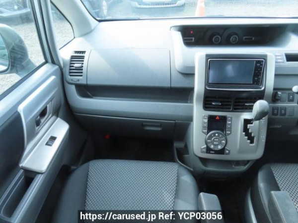 Used 2007 AT toyota noah ZRR70W Image[24]