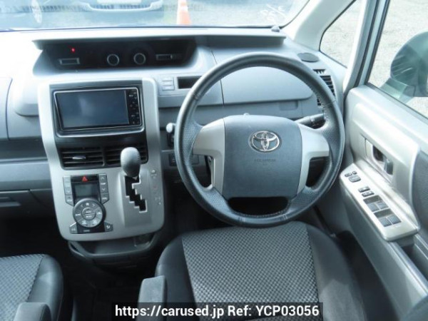 Used 2007 AT toyota noah ZRR70W Image[25]