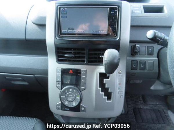 Used 2007 AT toyota noah ZRR70W Image[26]