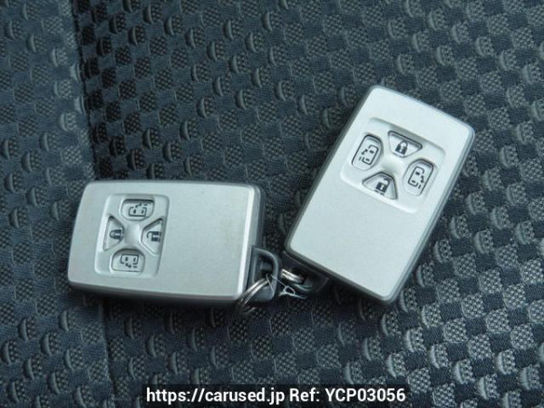 Used 2007 AT toyota noah ZRR70W Image[34]