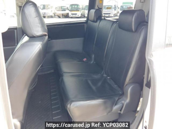 Used 2007 AT toyota voxy ZRR70W Image[15]