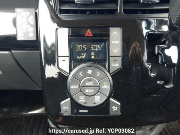Used 2007 AT toyota voxy ZRR70W Image[24]