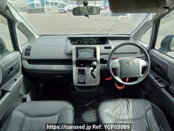 Used 2009 AT toyota noah ZRR70G Image[19]