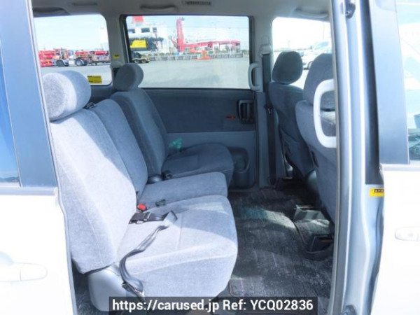Used 2005 AT toyota noah AZR65G Image[17]