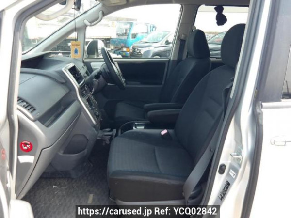 Used 2009 AT toyota voxy ZRR70W Image[14]