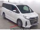 Toyota Noah ZWR80W