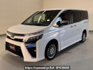 Toyota Voxy ZWR80W