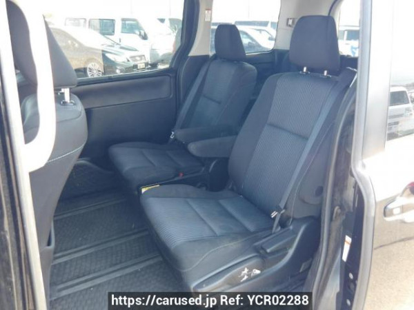 Used 2014 AT toyota noah ZRR80W Image[16]