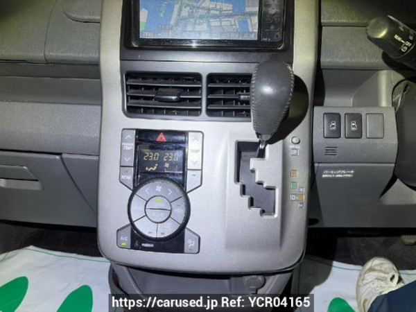 Used 2009 AT toyota voxy ZRR70W Image[14]