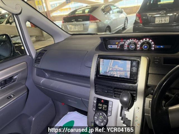 Used 2009 AT toyota voxy ZRR70W Image[15]