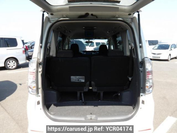 Used 2009 AT toyota voxy ZRR70W Image[8]