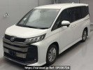 Toyota Noah MZRA90W