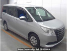 Toyota Noah ZRR85G
