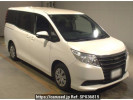 Toyota Noah ZRR80G