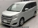 Toyota Noah ZWR80G