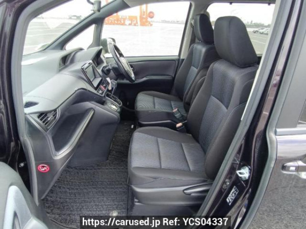 Used 2015 AT toyota noah ZRR80W Image[13]