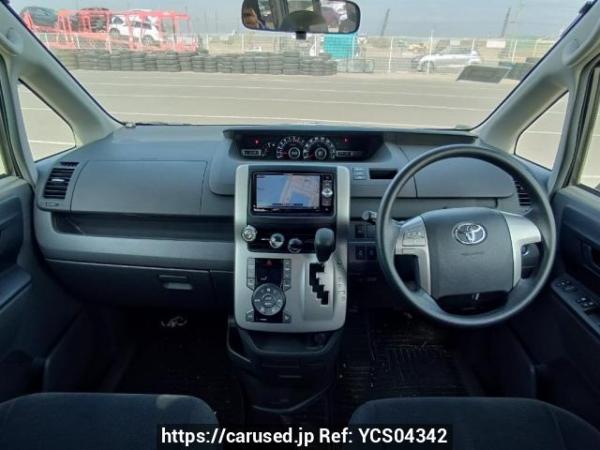 Used 2010 AT toyota noah ZRR75G Image[18]
