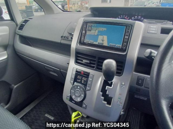 Used 2007 AT toyota noah ZRR75W Image[23]
