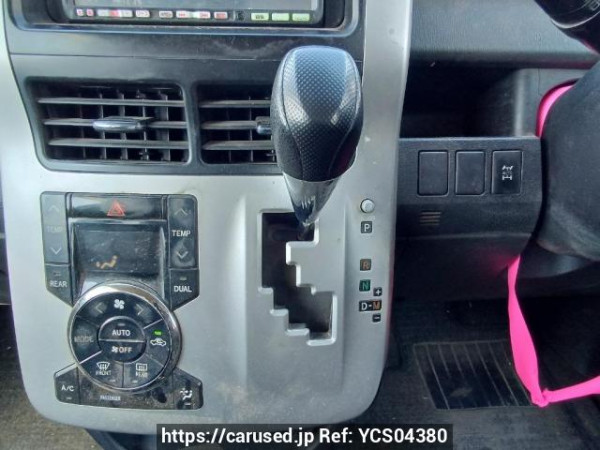 Used 2010 AT toyota noah ZRR75G Image[26]