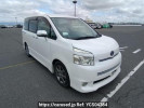 Toyota Voxy ZRR70W