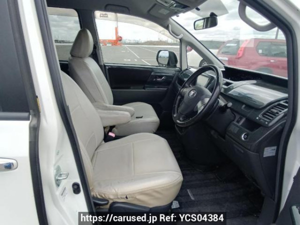 Used 2010 AT toyota voxy ZRR70W Image[12]