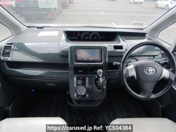 Used 2010 AT toyota voxy ZRR70W Image[17]