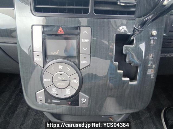Used 2010 AT toyota voxy ZRR70W Image[25]
