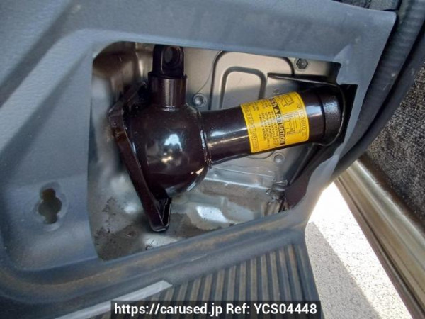 Used 2004 AT toyota regiusace-van TRH102V Image[41]