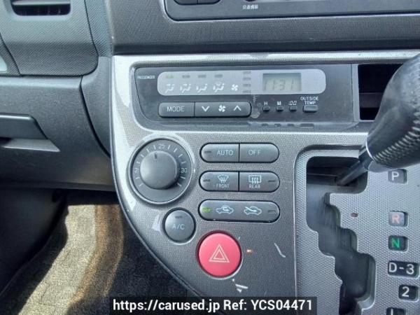Used 2004 AT toyota wish ZNE10G Image[25]