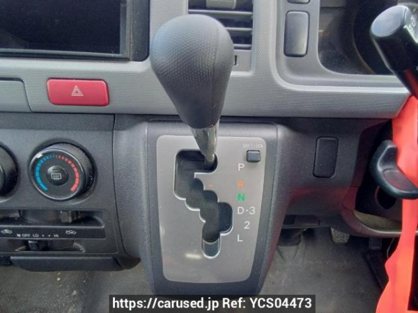 Used 2006 AT toyota hiace-van KDH205V Image[22]