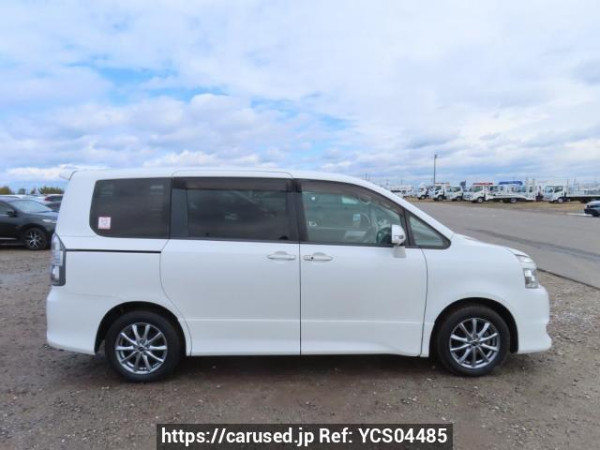 Used 2007 AT toyota voxy ZRR70W Image[7]