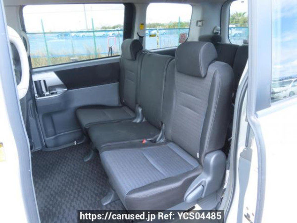 Used 2007 AT toyota voxy ZRR70W Image[20]