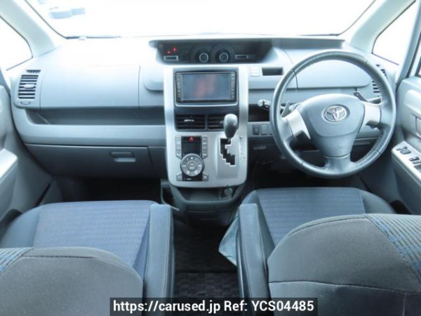 Used 2007 AT toyota voxy ZRR70W Image[23]