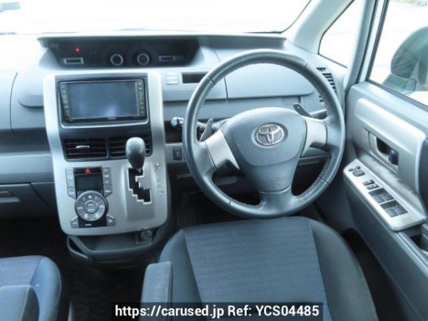 Used 2007 AT toyota voxy ZRR70W Image[25]