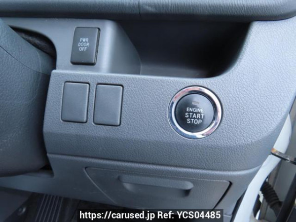 Used 2007 AT toyota voxy ZRR70W Image[31]