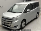 Toyota Noah ZWR80G