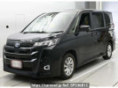 Toyota Noah ZWR90W