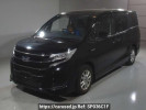 Toyota Noah ZWR80G