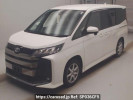 Toyota Noah MZRA90W