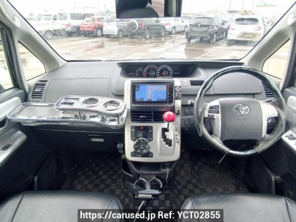 Used 2013 AT toyota noah ZRR75G Image[18]