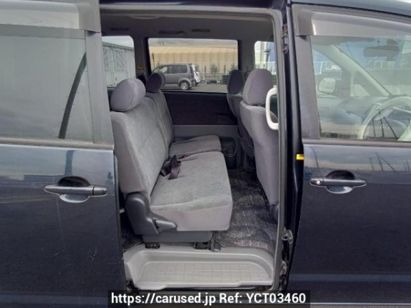 Used 2004 AT toyota voxy AZR60G Image[15]