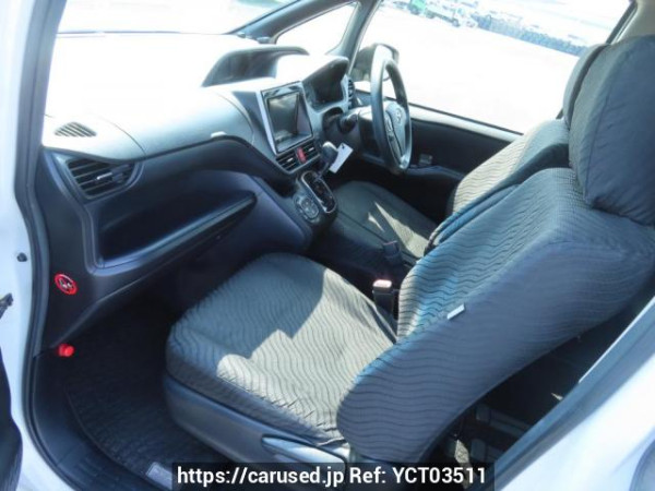 Used 2015 AT toyota noah ZRR80G Image[15]