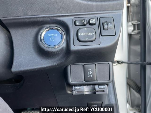 Used 2013 AT toyota aqua DAA-NHP10 Image[8]