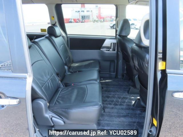 Used 2009 AT toyota voxy ZRR70W Image[17]