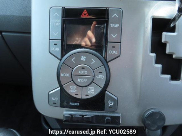 Used 2009 AT toyota voxy ZRR70W Image[30]